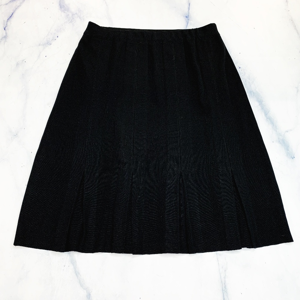 Exclusively Misook Petite Knit Black Pleated Skirt